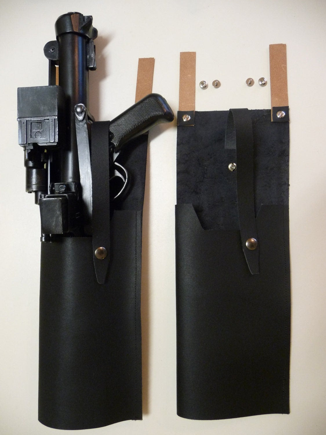 Stormtrooper E-11 Holster ANH with tan straps