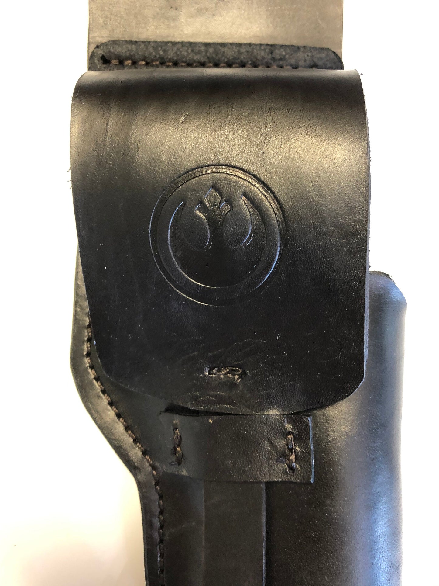 The Mandalorian Blaster Holster w/cover flap variant