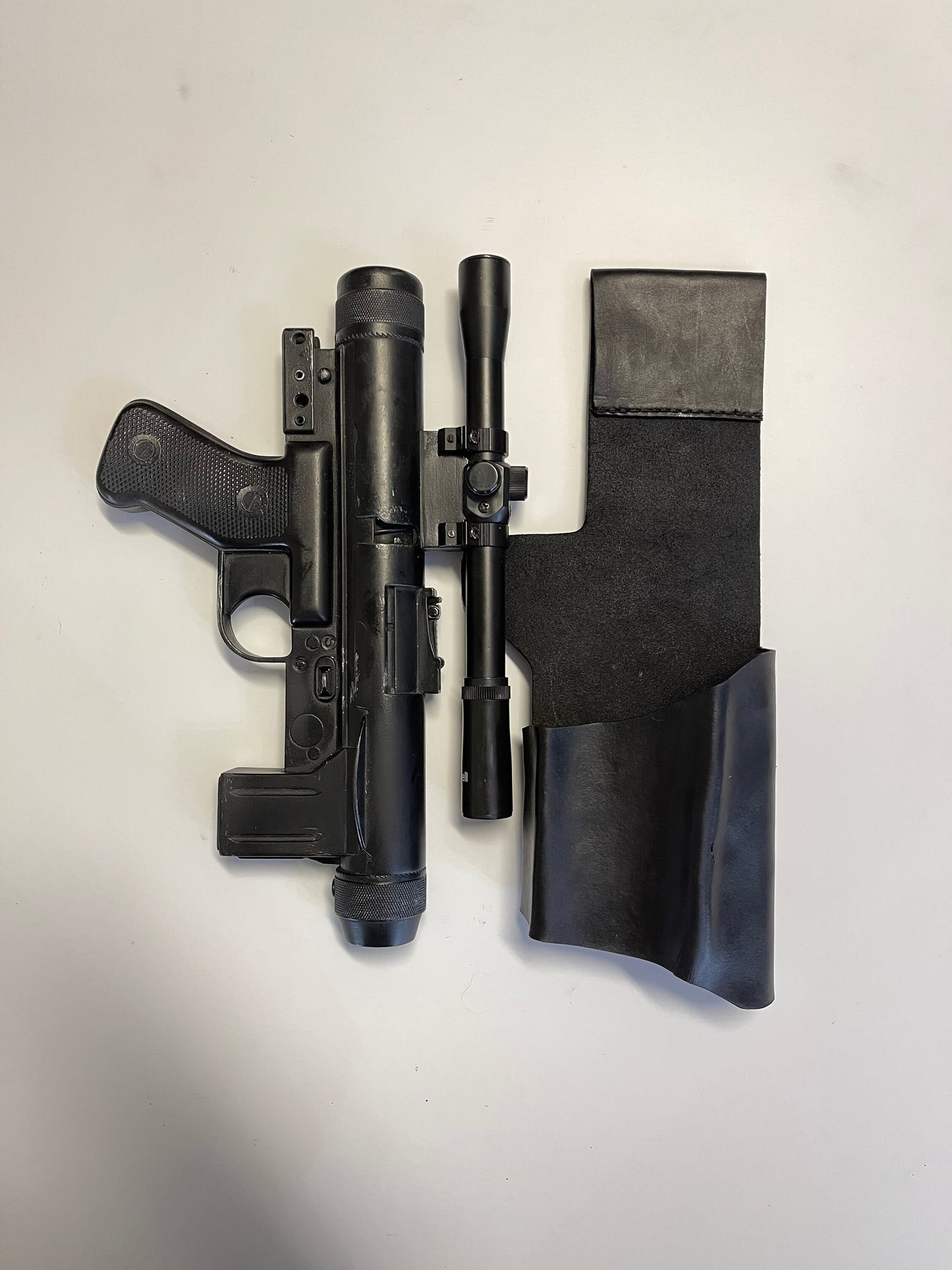 Female Imperial Officer SE-14R Holster from The Mandalorian