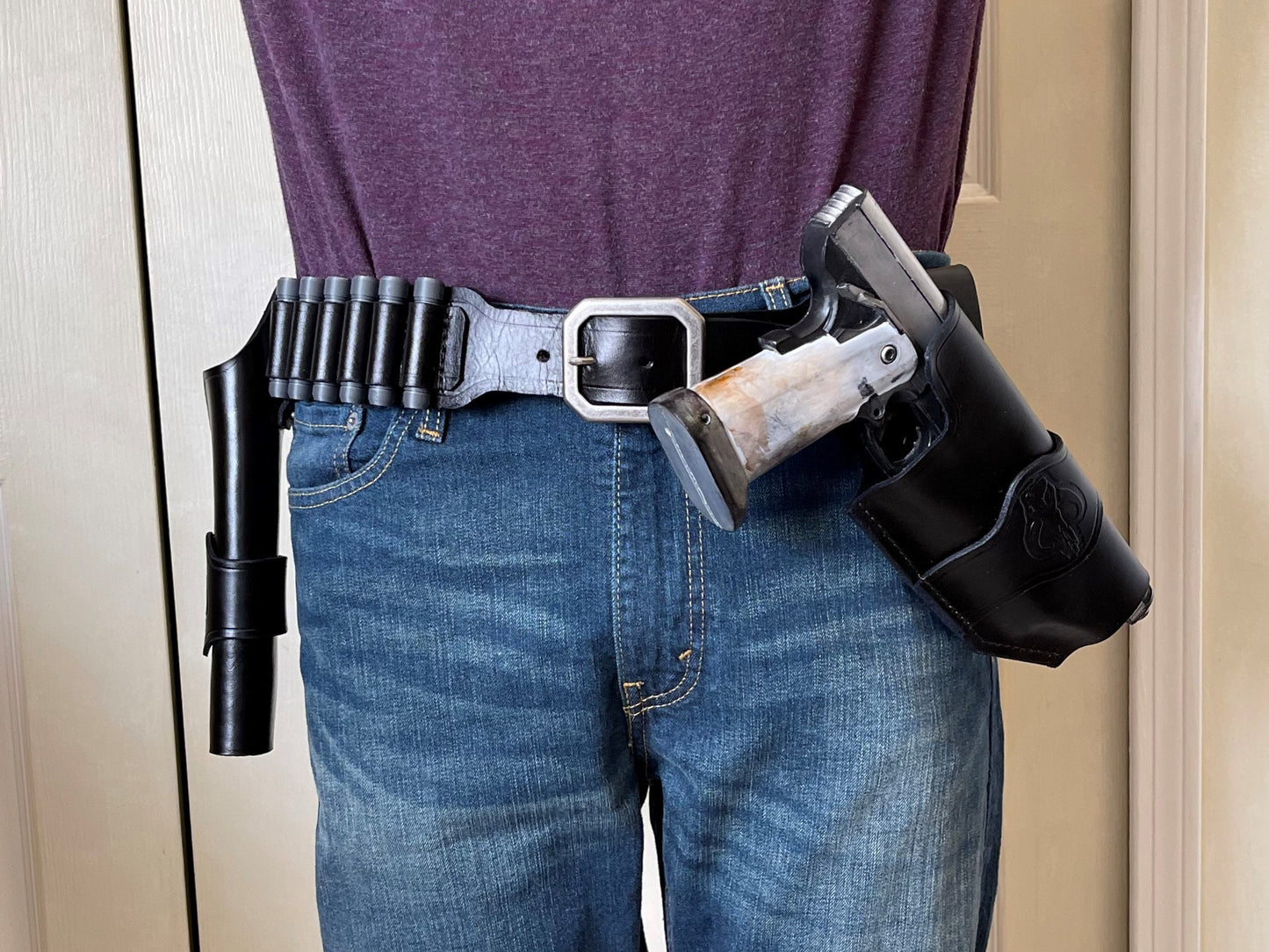 Westar 35 Mandalorian Belt & Double Holster w/ Mythosaur Skull Stamp