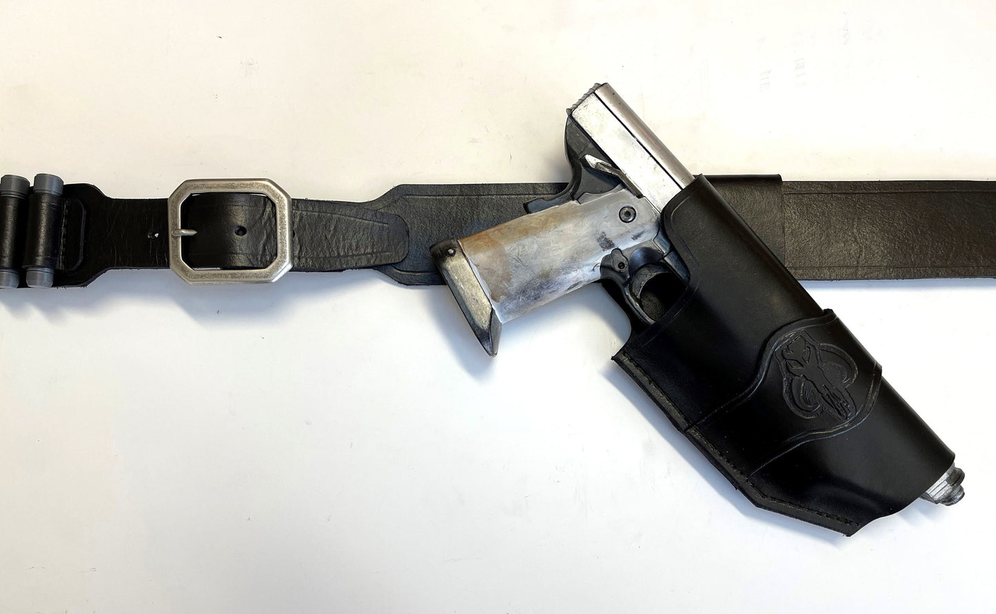 Westar 35 Mandalorian Belt & Double Holster w/ Mythosaur Skull Stamp
