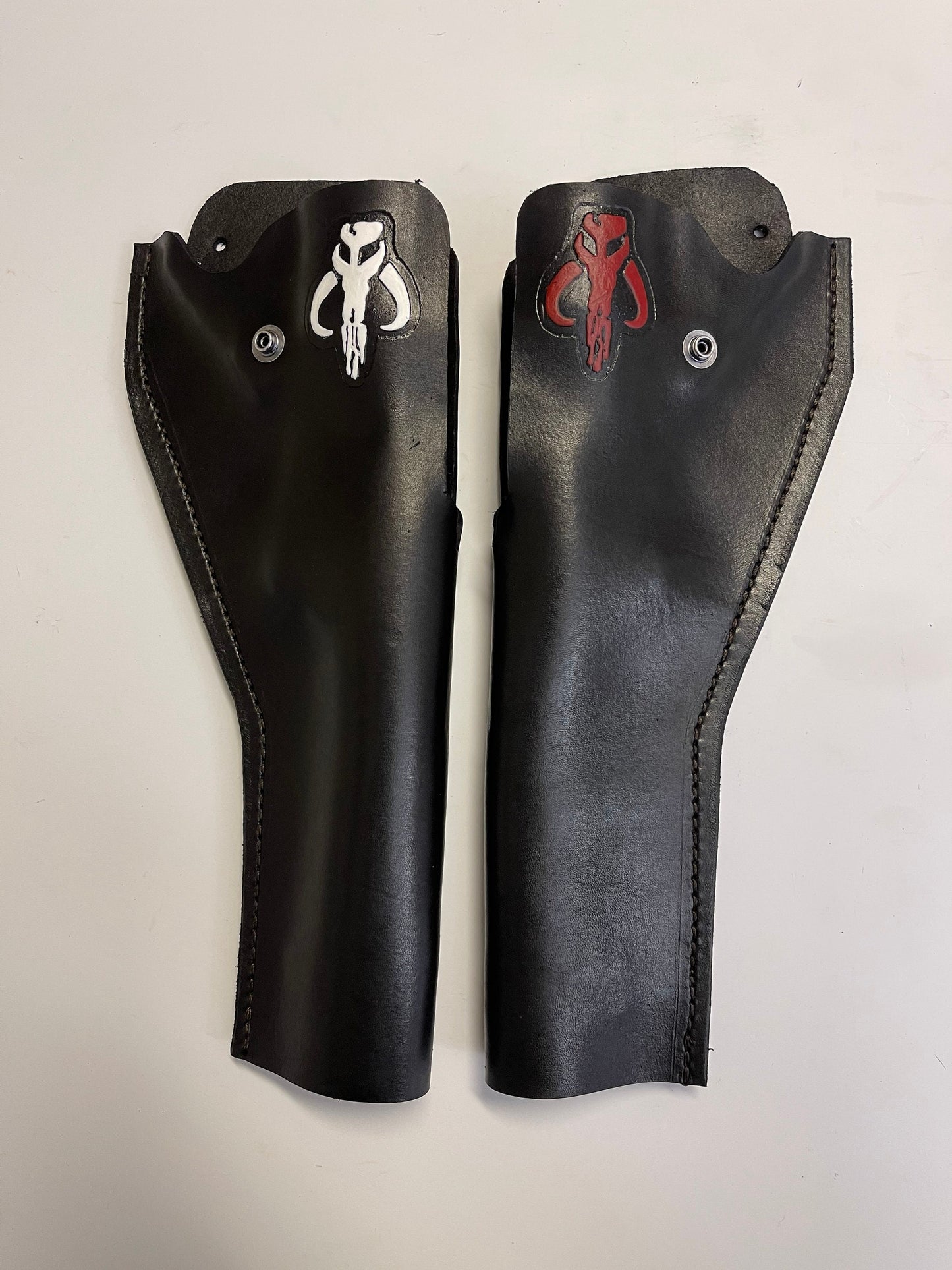 DE-10 "Y" Drop Holster in black