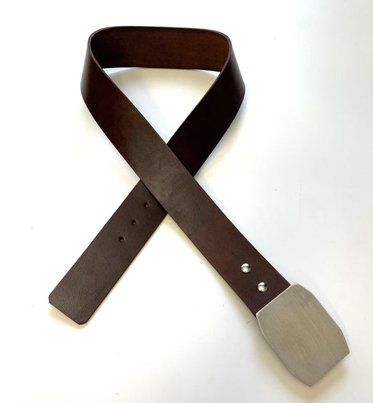 Belt with a Mandalorian style Buckle in brown or Black